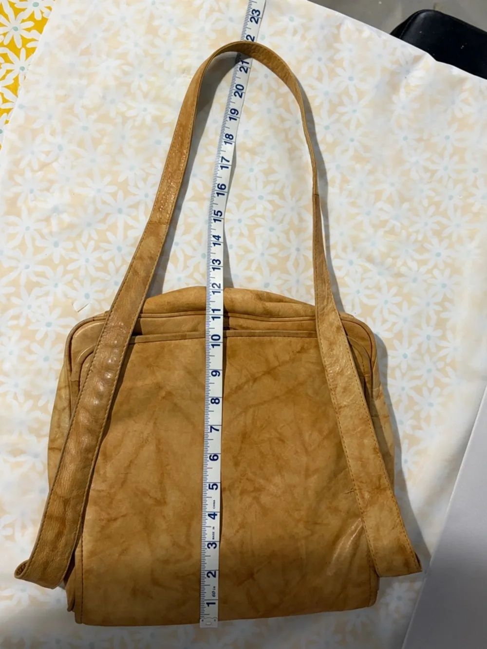 Men's Tan Leather Messenger‎ Bag with Adjustable Shoulder Strap